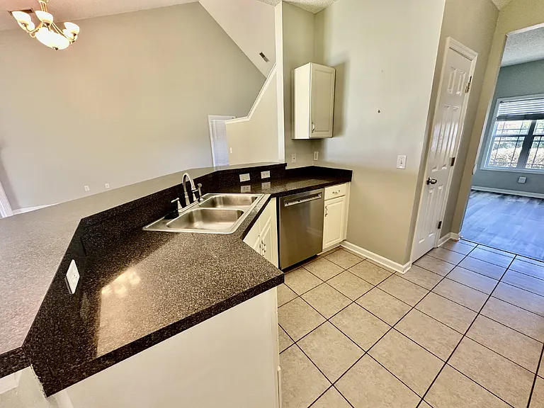 47 Heartstone Cir — Photo 9