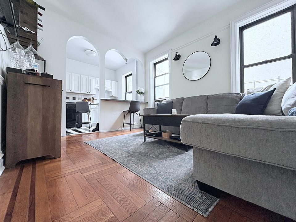 1st image of 325 1st St APT B7