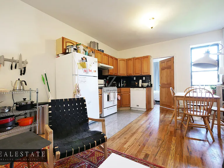 308 12th St #3R — Photo 1