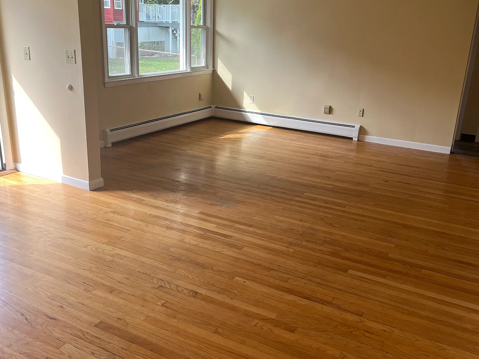 4 bed, 1800 sqft, $3,200 — Photo 1