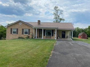 7164 Double Cabin Rd, Hillsville, VA 24343