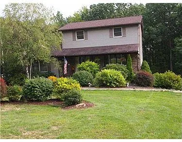 196 James St photo 1