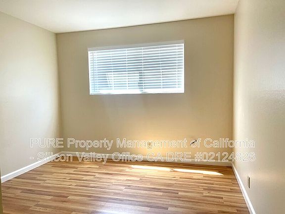 3rd image of 768 Sharmon Palms Ln APT B