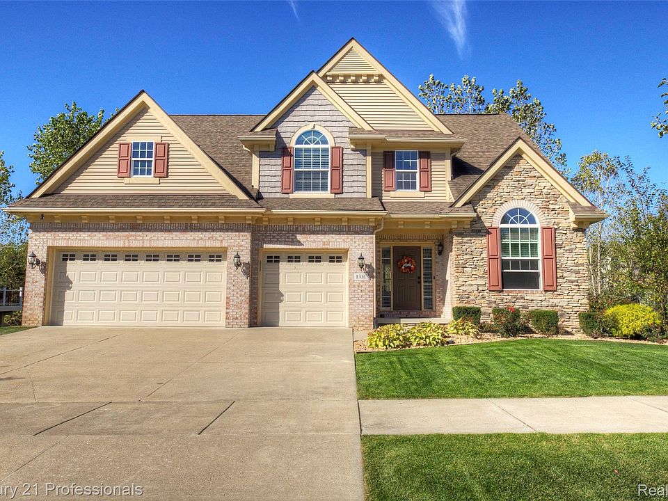 1st image of 1331 Yosemite Valley Dr