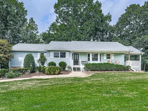 9425 Reinhardt College Pkwy, Waleska, GA 30183