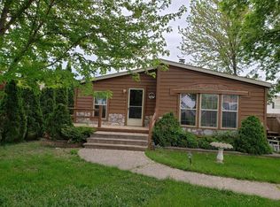 1406 La Crescent St, La Crosse, WI 54603