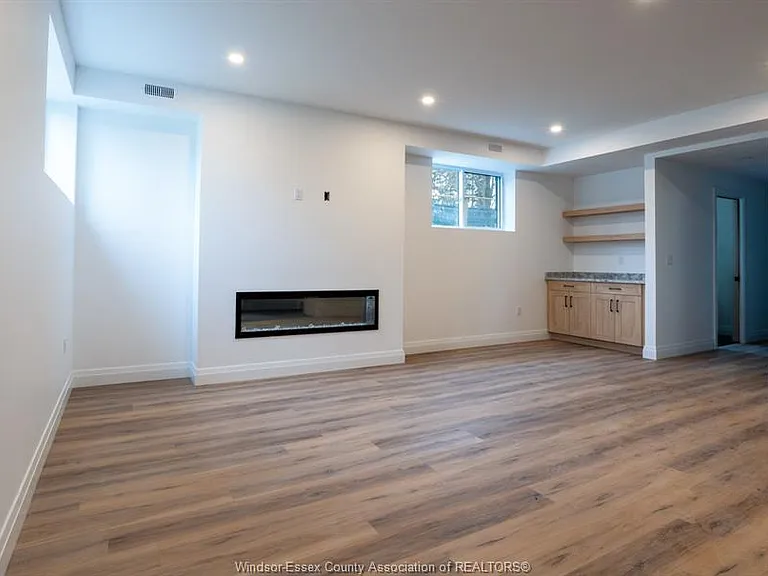 987 Ford Blvd #2 — Photo 2
