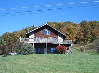 905 Indianhead Ln, Chilhowie, VA 24319