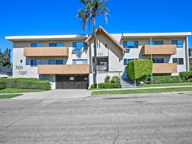 Palm Capri Apartments — Photo 22