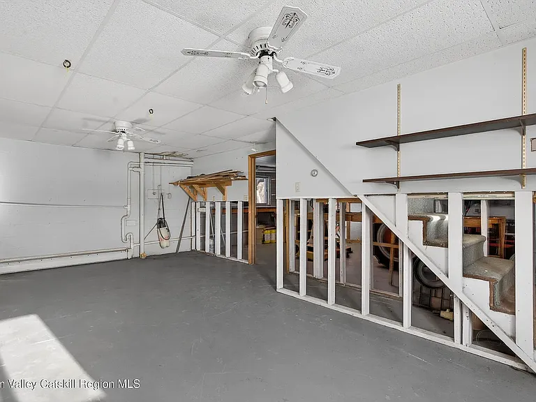 131 Barbarossa Ln — Photo 22