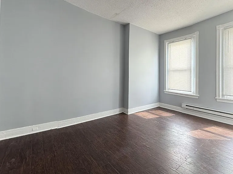 233 N Ramsey St — Photo 27