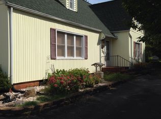271 Arlington St, Forest City, NC 28043