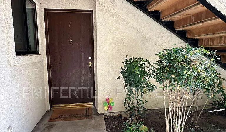 8331 Vineyard Ave #7 — Photo 5