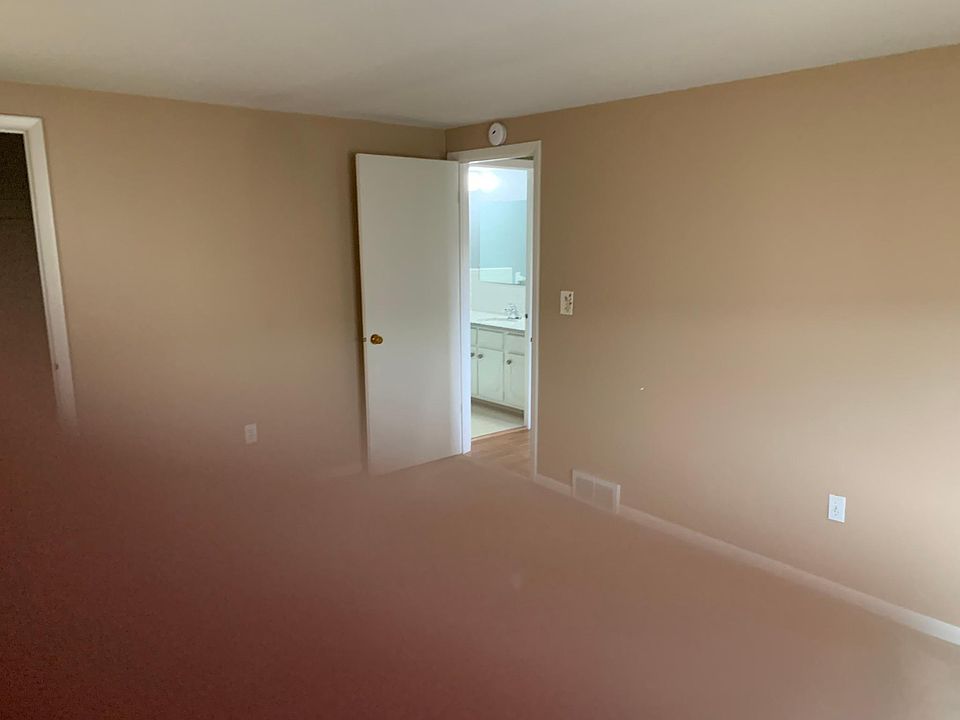 1st image of 439 Burroughs Dr APT 3