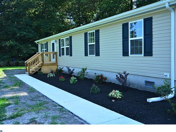 2nd image of 27310 Dogwood Ln