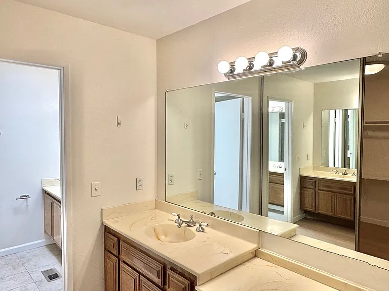 6664 Reservoir Ln — Photo 31
