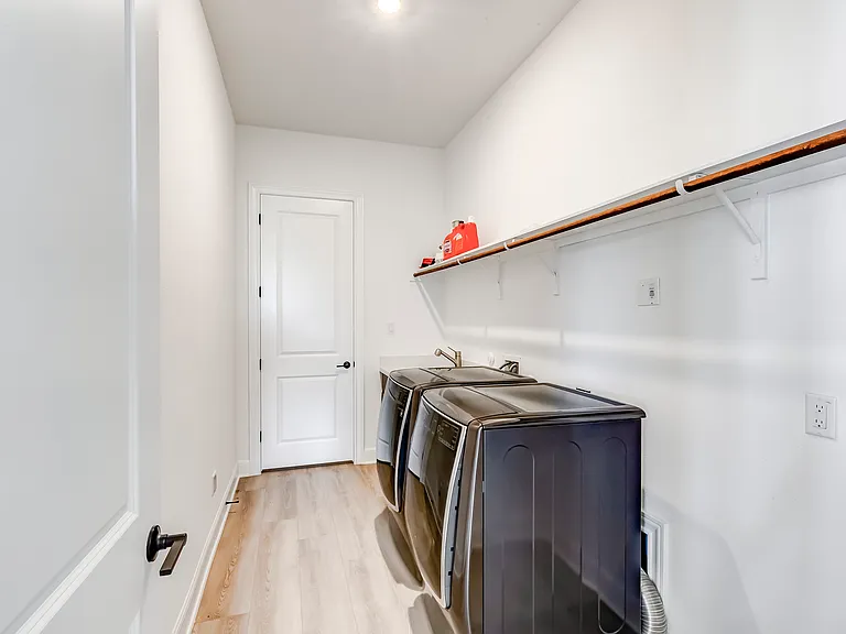 462 Old Stone Rd — Photo 43