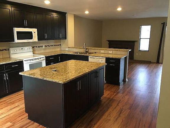 kitchen island and bar
