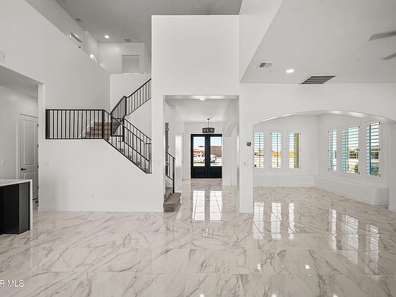 2nd image of 604 Curleaf Ct