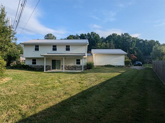 5th image of 3545 Breezeway Dr