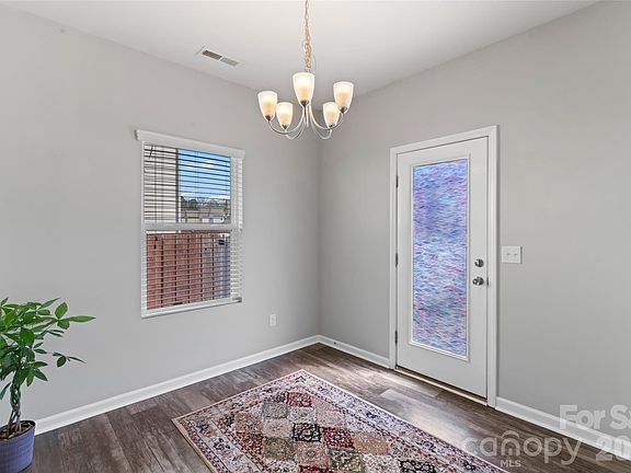 5th image of 12561 Garron Rd