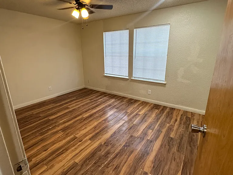 2705 Cypress Ln — Photo 11