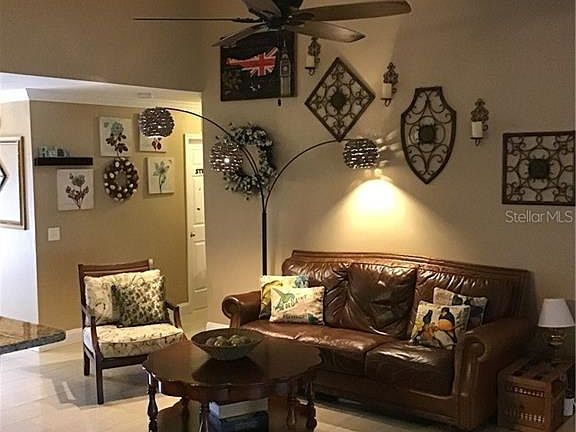 4th image of 307 Regal Park Dr