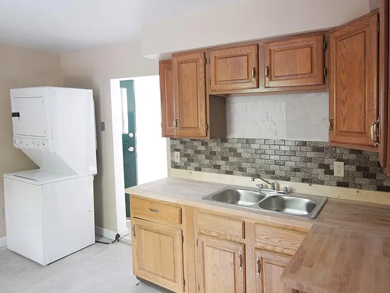 327 West St #2 — Photo 2