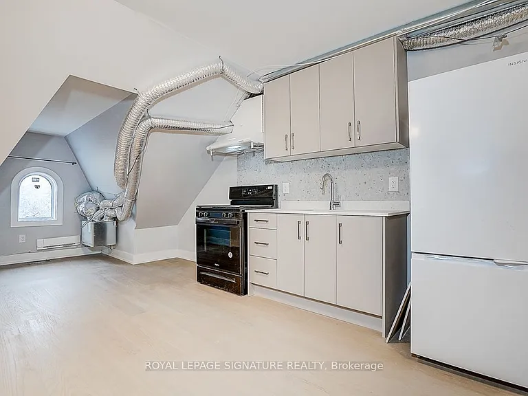 252 Annette St #5 — Photo 10
