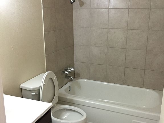 5th image of 1112 N Jones Blvd APT D