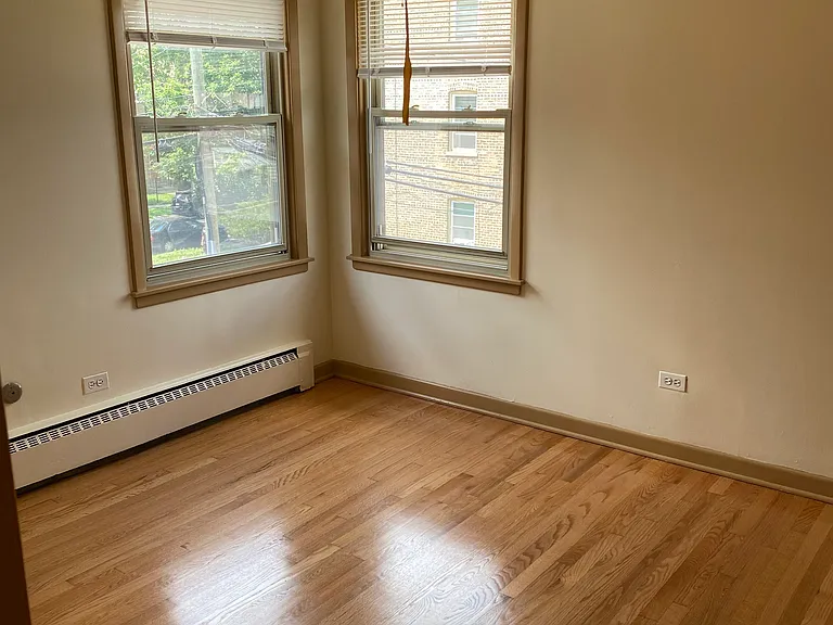 3850 W Argyle St #1S — Photo 2