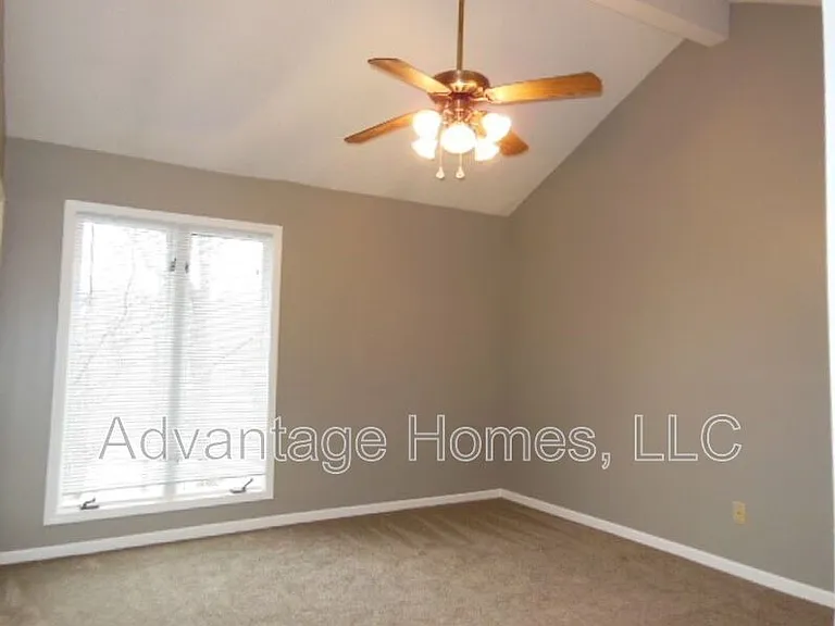 4811 Horton St — Photo 21