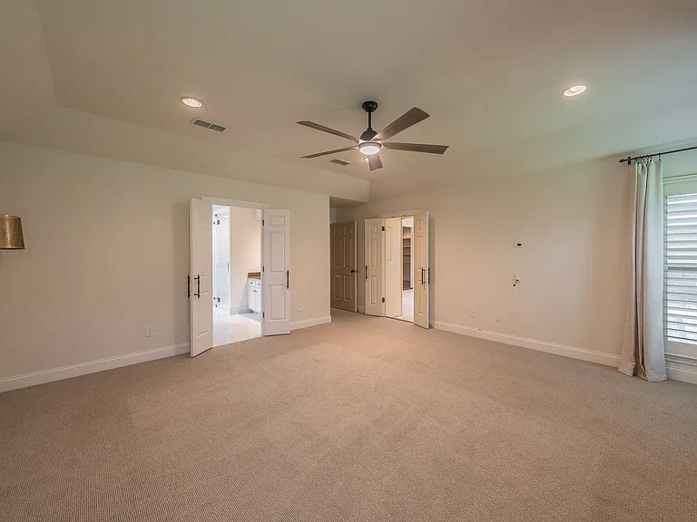 6724 Blue Meadow Dr — Photo 25