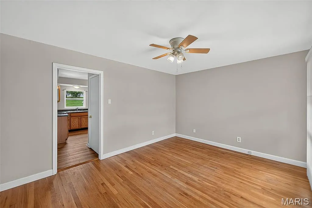 3 bed, 1292 sqft, $1,900 — Photo 3