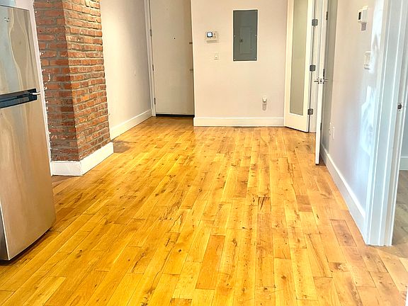 4th image of 448 Empire Blvd APT 1R