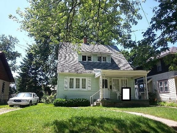 3rd image of 1925 Linden Ave SE