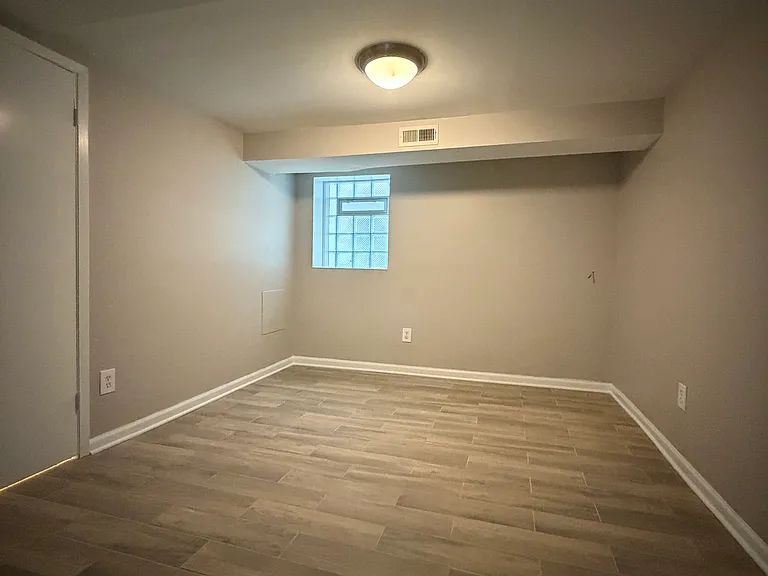 5015 N Ridgeway Ave #G — Photo 4