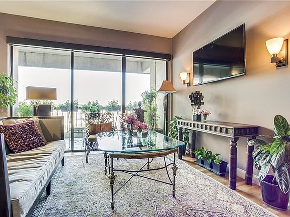 4th image of 3831 Turtle Creek Blvd APT 6E