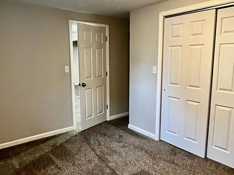 6313 Hamilton St — Photo 44