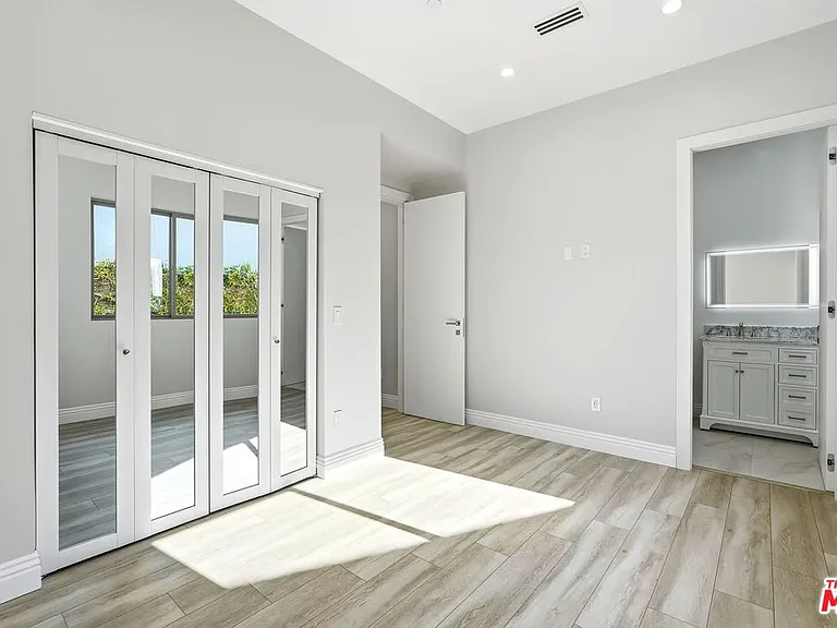 6717 Sunnyslope Ave — Photo 39