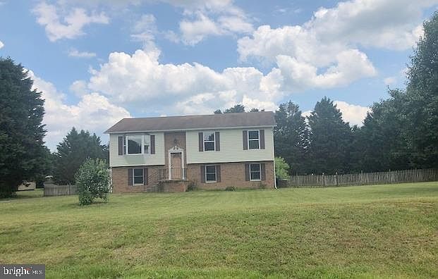1st image of 27042 Glenn Ct