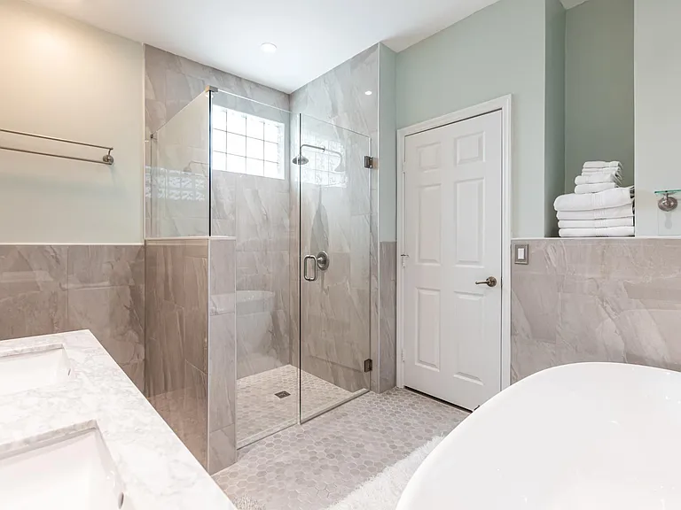 905 Carlee Cir — Photo 9