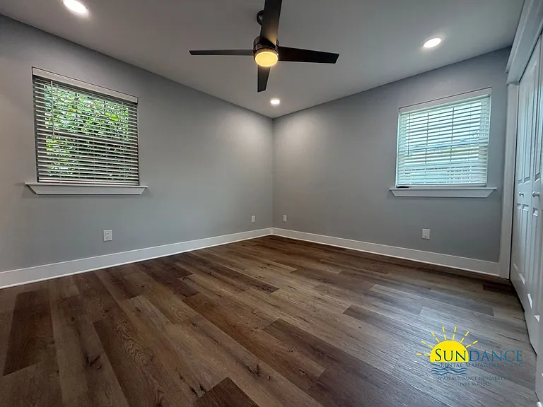 130 Walton Dr NE — Photo 9