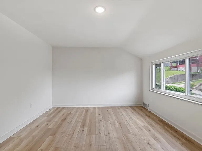 118 Ravilla Ave — Photo 21