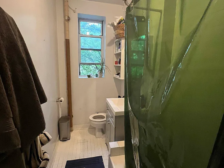 81 Olive St #7 — Photo 2