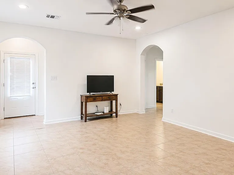1446 Granby Dr — Photo 2