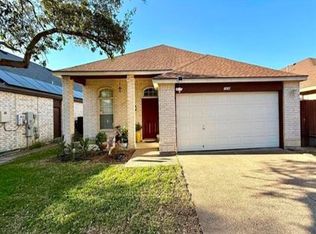 1636 Denmark Ln, Laredo, TX 78045