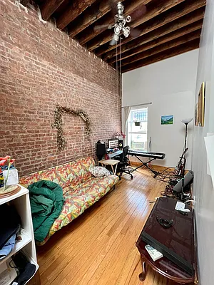 Rented by ESG Realty Inc | media 20