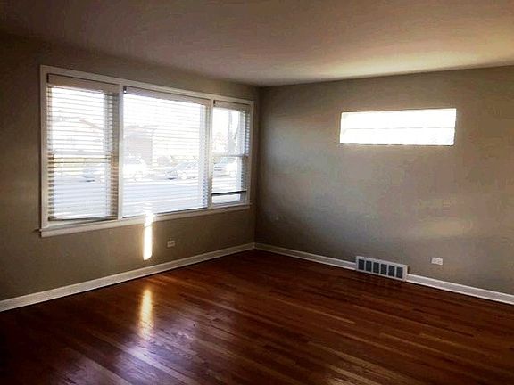 3rd image of 7814 Keeler Ave