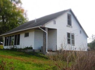 1023 Barnard St, Highland, WI 53543